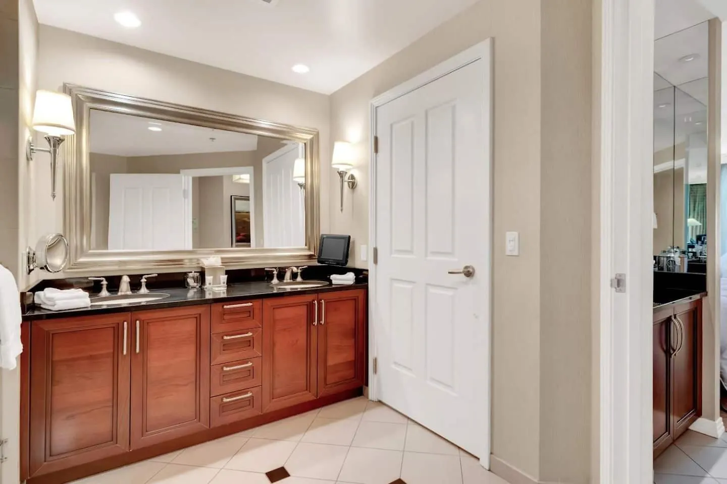 Mgm 1 Bedroom Balcony And Or Studio Luxury Suites Las Vegas