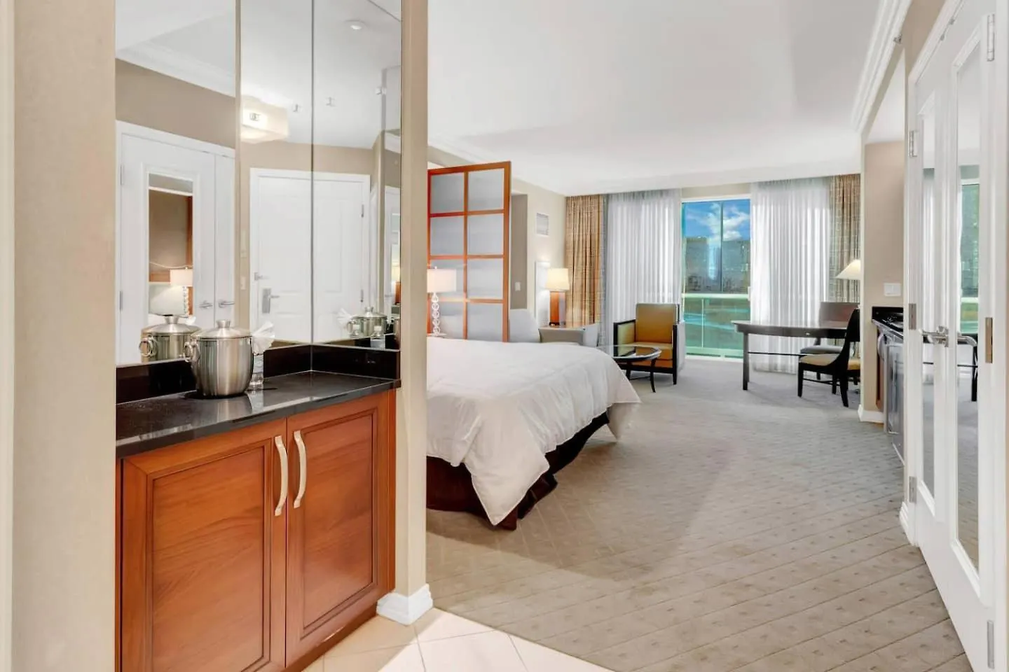 Mgm 1 Bedroom Balcony And Or Studio Luxury Suites Las Vegas United States